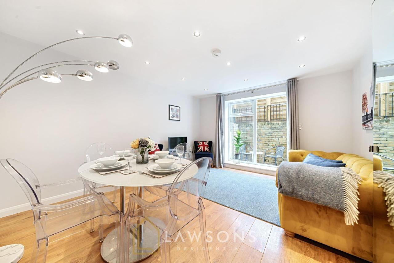 Stylish Living By Lawsons - 3 En Suites Windsor Exteriör bild