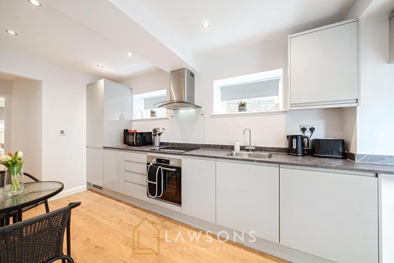 Stylish Living By Lawsons - 3 En Suites Windsor Exteriör bild