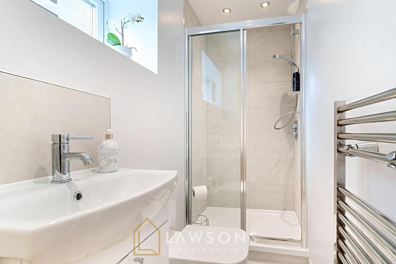 Stylish Living By Lawsons - 3 En Suites Windsor Exteriör bild